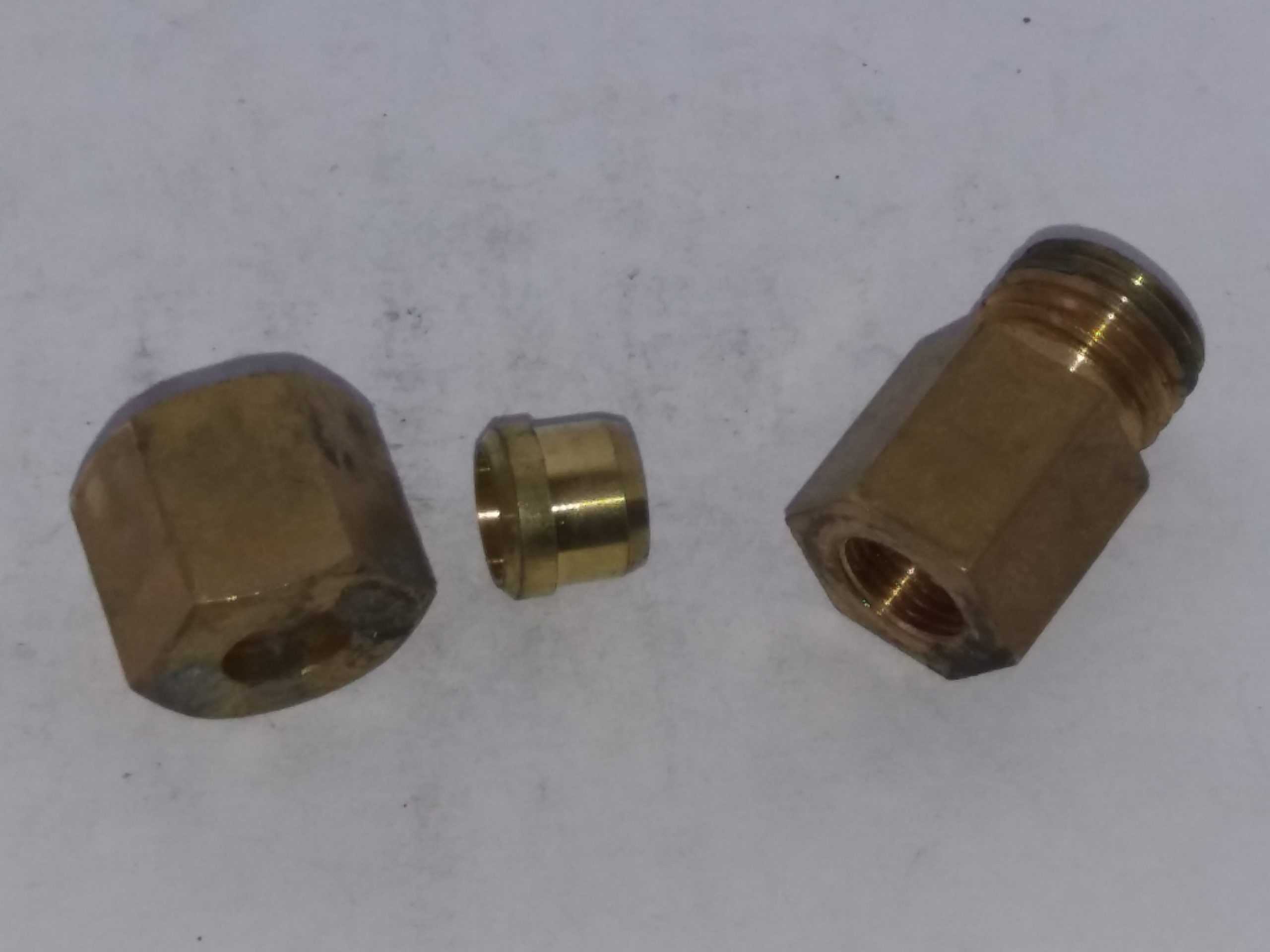 Messing verloop knelkoppeling / knelfitting 8 mm x 6 mm recht. - Afbeelding 2