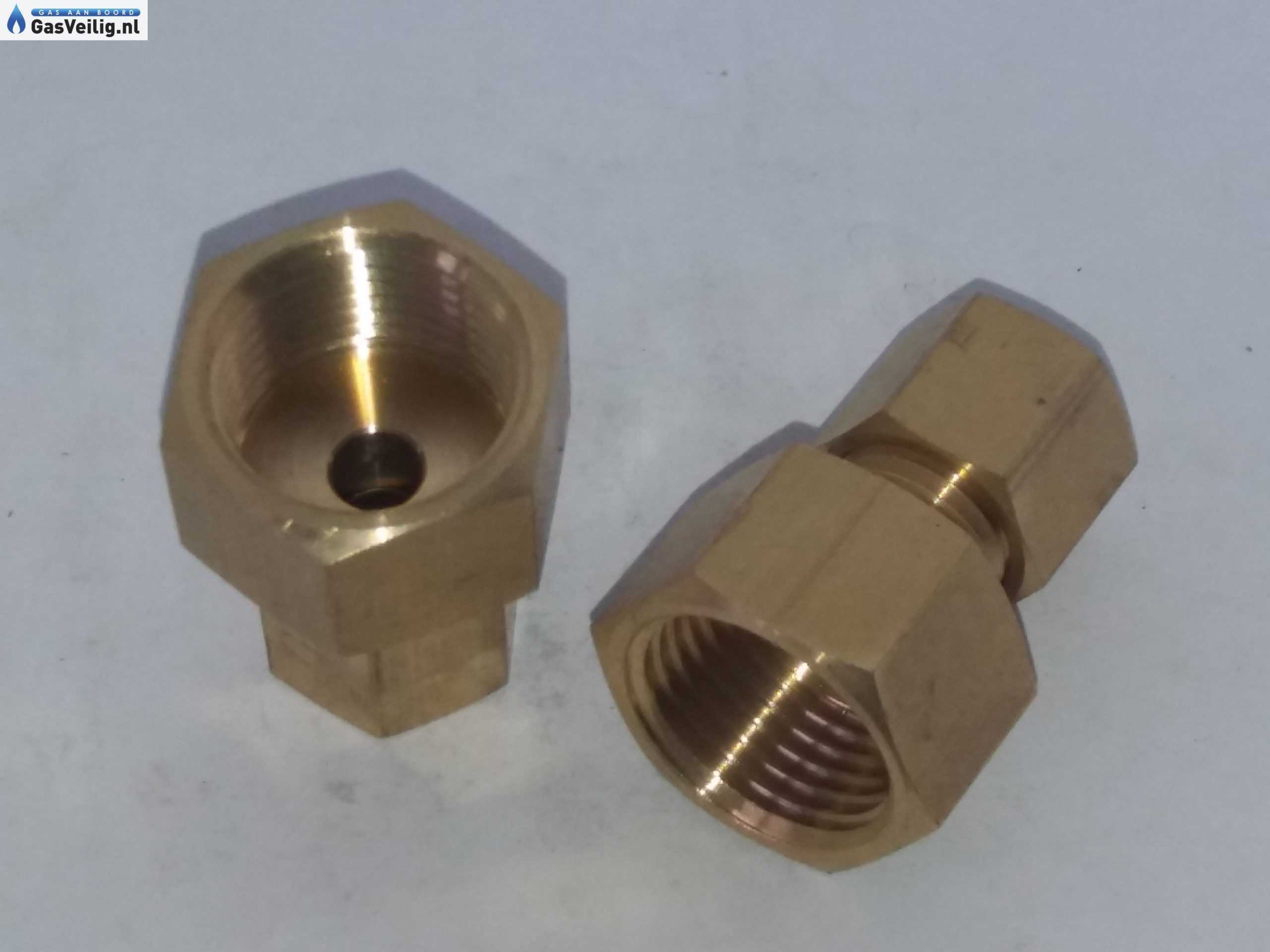 Complete set onderdelen voor het aanleggen van een nieuwe gasinstallatie met 2 gebruistoestellen één met een 8 mm knel aansluiting en één met een 8mm knel x 1/2 buitendraad aansluiting. - Afbeelding 7