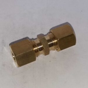 Messing knelkoppeling 8mm x 8mm recht.