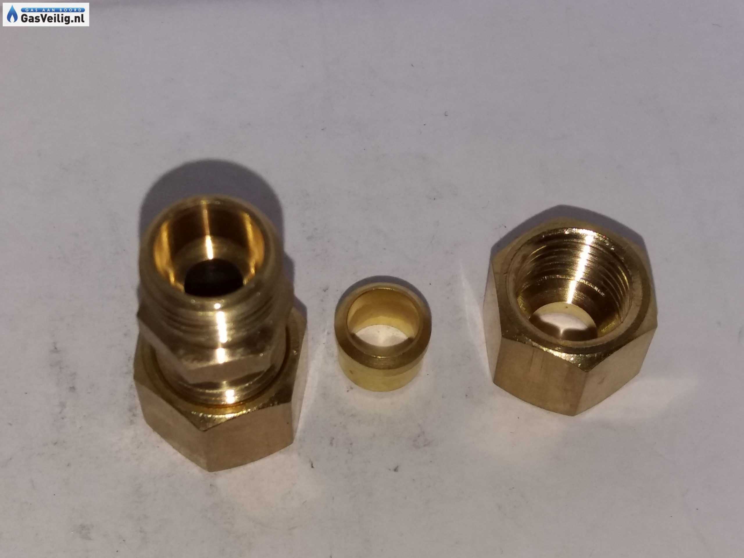 Messing knelkoppeling 8mm x 8mm recht. - Afbeelding 2